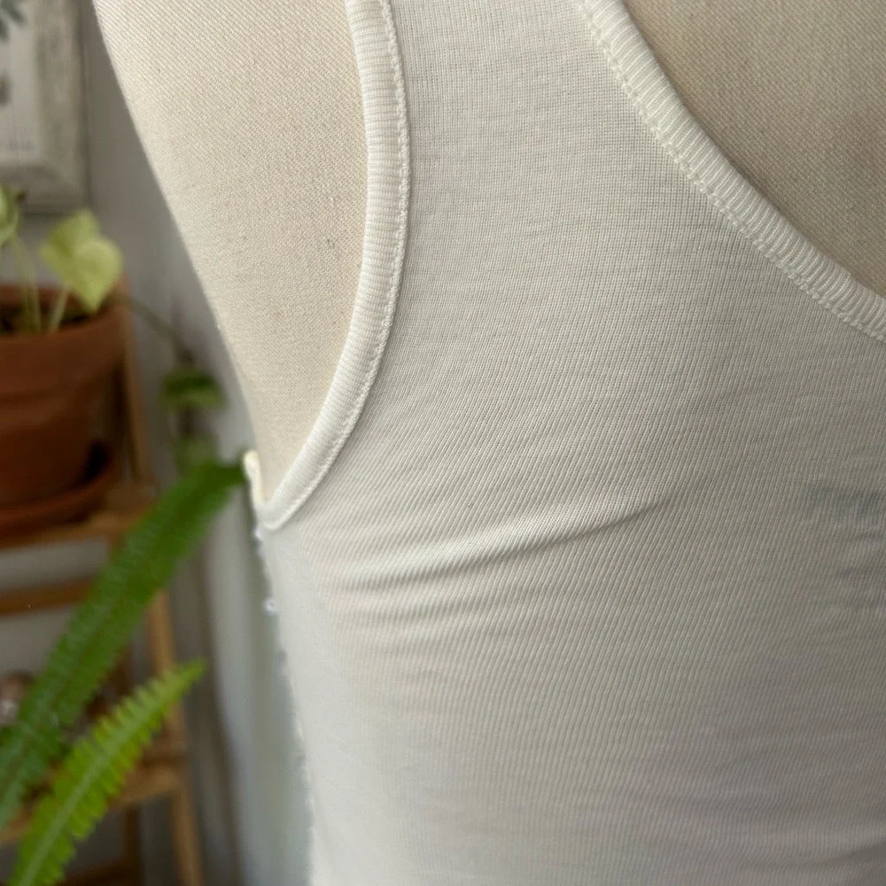 Old navy sequins tank top size XS cream/white and silver all over the front - Picture 5 of 8